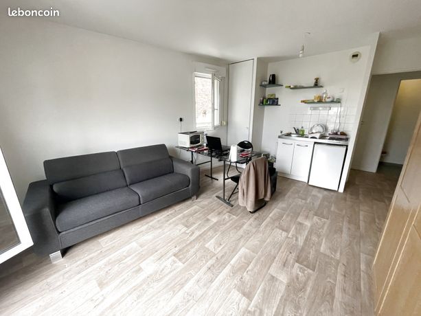 Studio à Amiens, France No. 305074