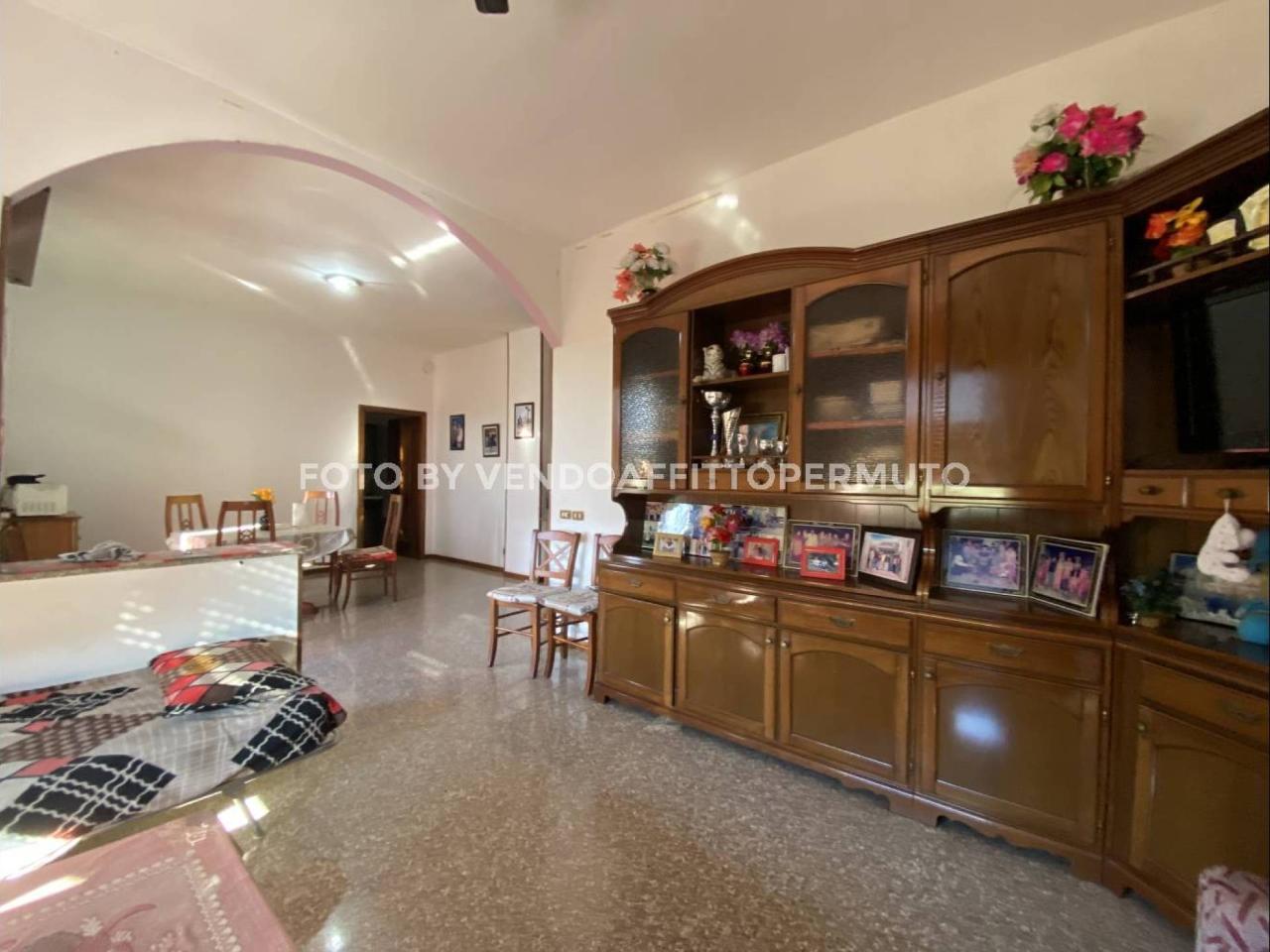 4غرفة شقة في Telgate, Italy رقم 70158