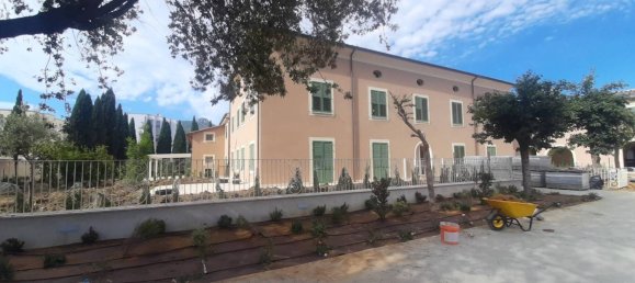 Квартира с 18 спальнями в Кашина, Италия № 81925 2