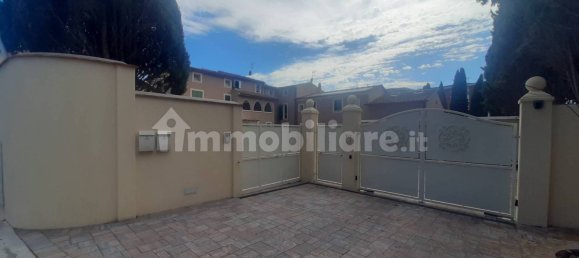 Квартира с 18 спальнями в Кашина, Италия № 81925 10