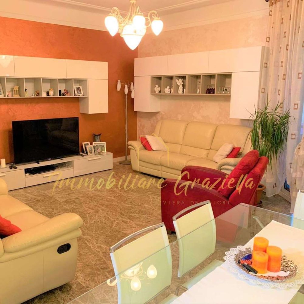 5 rooms Apartment in Ventimiglia, Italy No. 198860