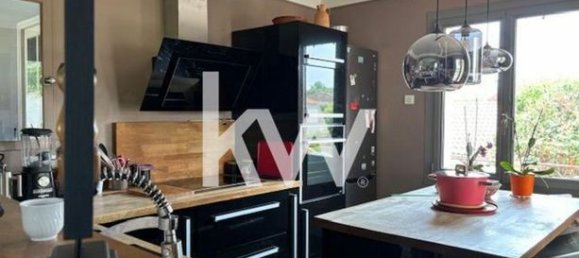 3 bedrooms House in Arles, France No. 289785 5