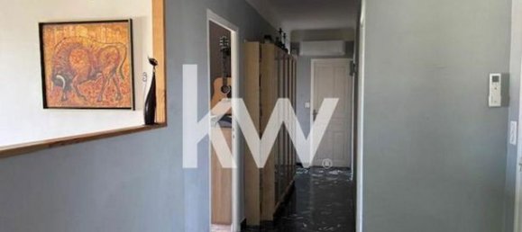 3 bedrooms House in Arles, France No. 289785 8