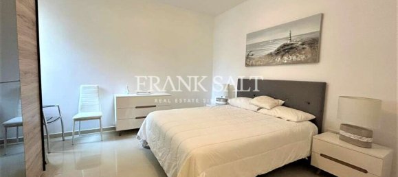 3 bedrooms Penthouse in Sliema, Malta No. 373 12