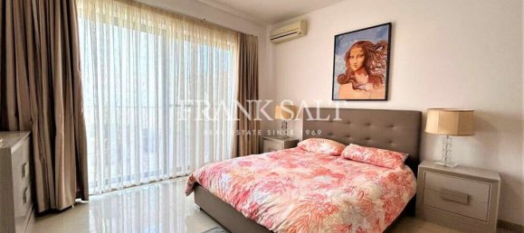 3 bedrooms Penthouse in Sliema, Malta No. 373 9