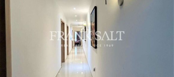 3 bedrooms Penthouse in Sliema, Malta No. 373 8