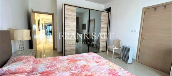 3 bedrooms Penthouse in Sliema, Malta No. 373 10