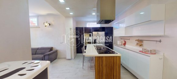 Вилла с 4 комнатами в Ладисполи, Италия № 147911 24