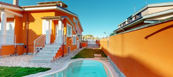 Вилла с 4 комнатами в Ладисполи, Италия № 147911 20