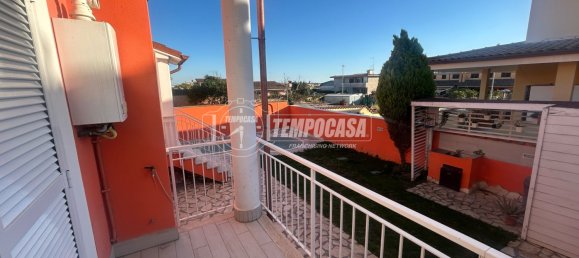 Вилла с 4 комнатами в Ладисполи, Италия № 147911 13