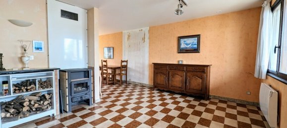 Villa de 4 dormitorios en Saint-Julien-les-Villas, France No. 67826 7