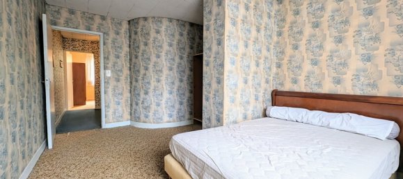 Villa de 4 dormitorios en Saint-Julien-les-Villas, France No. 67826 11