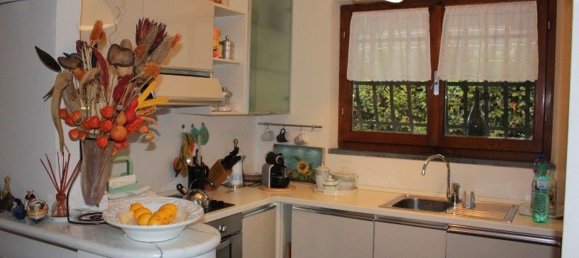 5 rooms Villa in Montignoso, Italy No. 49601 9