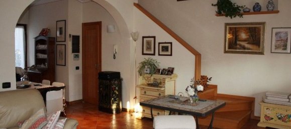 5 rooms Villa in Montignoso, Italy No. 49601 7
