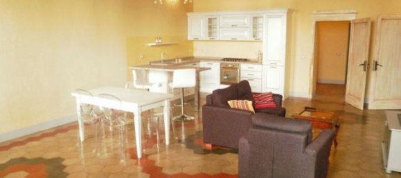 3 Schlafzimmer Wohnung in Colle di Val d'Elsa, Italy, Nr. 252611 2