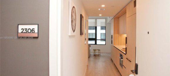 Коммерческая недвижимость 35.86м² в Майами, Майами-Дейд, Флорида, США № 614271 3
