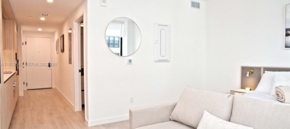 Коммерческая недвижимость 35.86м² в Майами, Майами-Дейд, Флорида, США № 614271 15