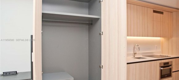 Коммерческая недвижимость 35.86м² в Майами, Майами-Дейд, Флорида, США № 614271 9