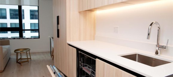 Коммерческая недвижимость 35.86м² в Майами, Майами-Дейд, Флорида, США № 614271 7