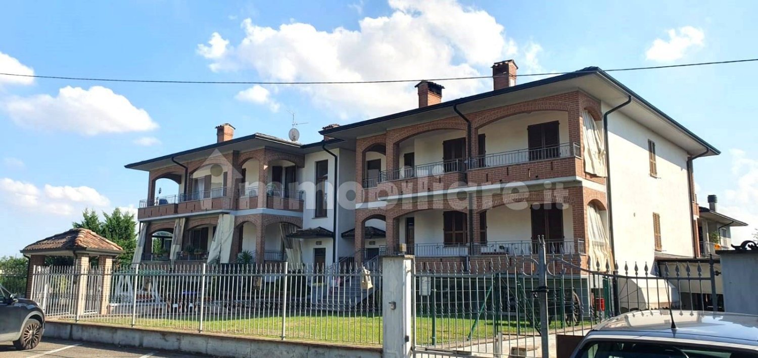 6 bedrooms Villa in Cadeo, Italy No. 313577