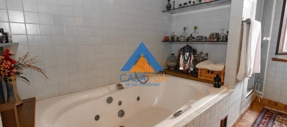 5 bedrooms House in Montecchio, Italy No. 353849 46