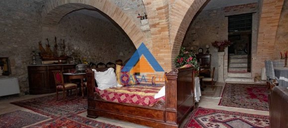 5 bedrooms House in Montecchio, Italy No. 353849 40