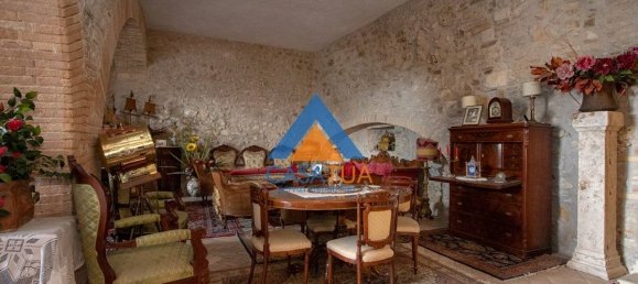 5 bedrooms House in Montecchio, Italy No. 353849 43