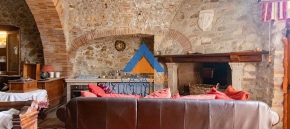 5 bedrooms House in Montecchio, Italy No. 353849 39