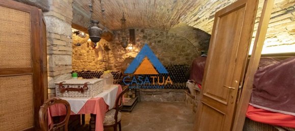 5 bedrooms House in Montecchio, Italy No. 353849 35