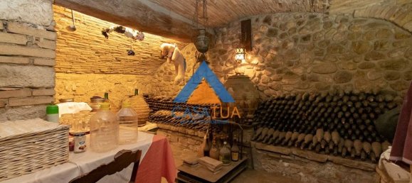 5 bedrooms House in Montecchio, Italy No. 353849 36