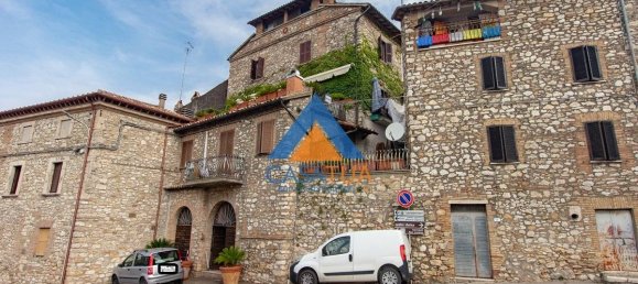 5 bedrooms House in Montecchio, Italy No. 353849 3