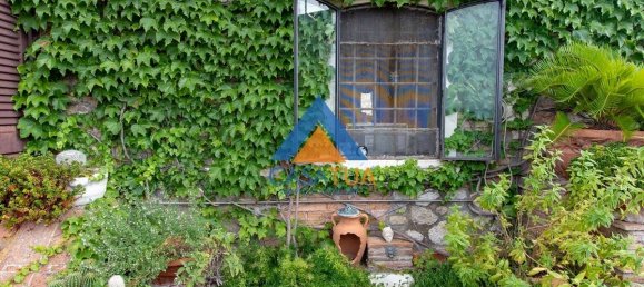 5 bedrooms House in Montecchio, Italy No. 353849 13