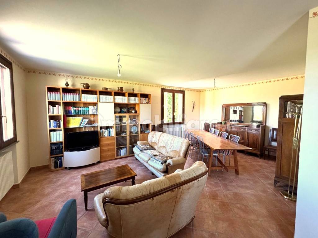 Квартира с 3 спальнями в Казина, Италия № 327499