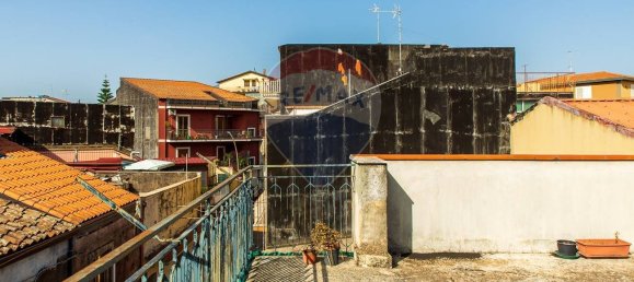 3 Schlafzimmer Wohnung in Valverde, Italy, Nr. 322603 43