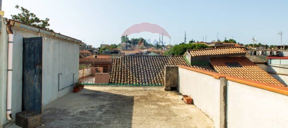 3 Schlafzimmer Wohnung in Valverde, Italy, Nr. 322603 40