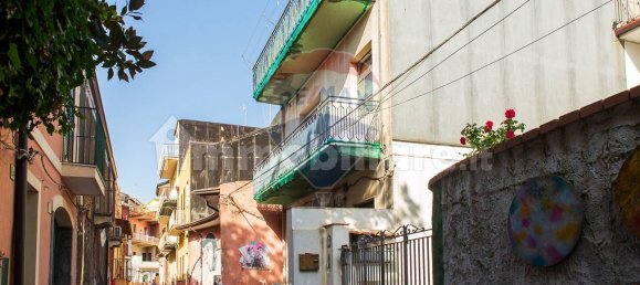 3 Schlafzimmer Wohnung in Valverde, Italy, Nr. 322603 3