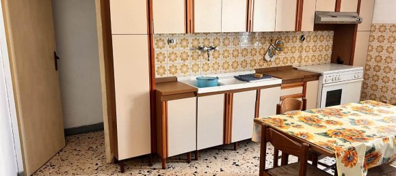 Квартира с 2 комнатами в Шакка, Италия № 157995 6