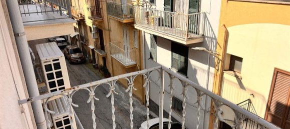 Квартира с 2 комнатами в Шакка, Италия № 157995 12