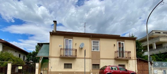 4 bedrooms House in Pratola Peligna, Italy No. 328840 2