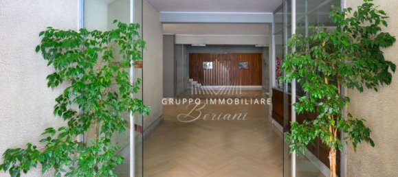 2 bedrooms Apartment in Rome, Italy No. 323069 2