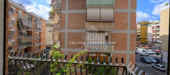 2 bedrooms Apartment in Rome, Italy No. 323069 14