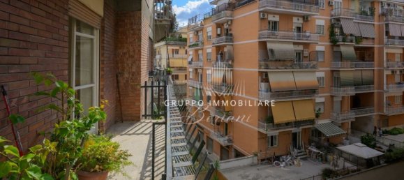 2 bedrooms Apartment in Rome, Italy No. 323069 28