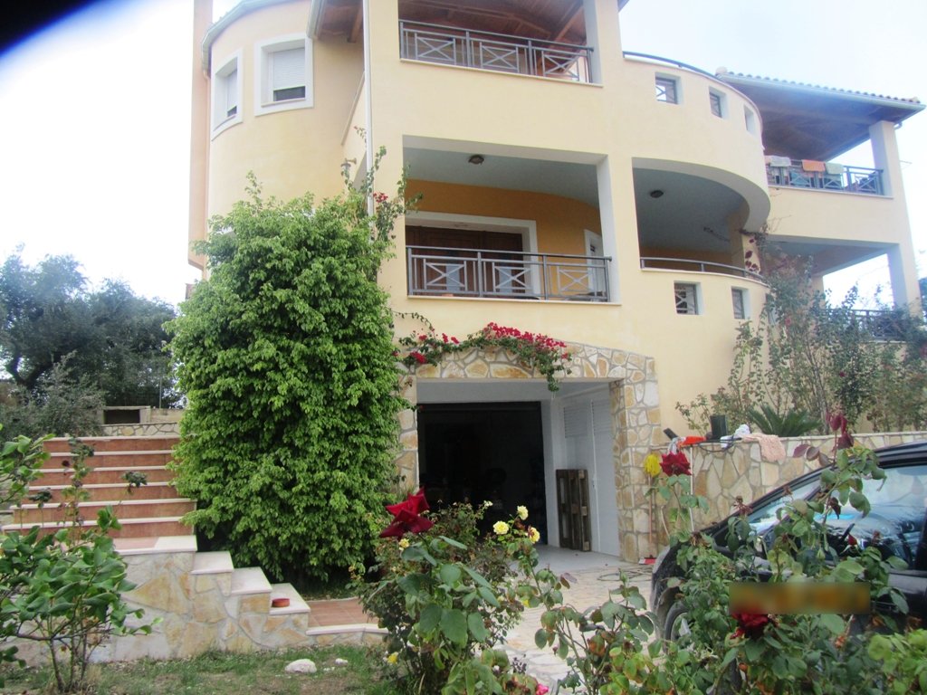 4 bedrooms Commercial property for sale in Zakynthos, Ionian Islands, Peloponnese, Western Greece and the Ionian, Greece № 7319