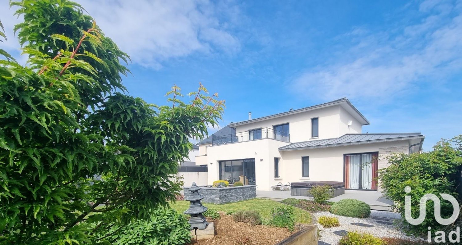 Casa de 4 dormitorios en Plerin, France No. 192885