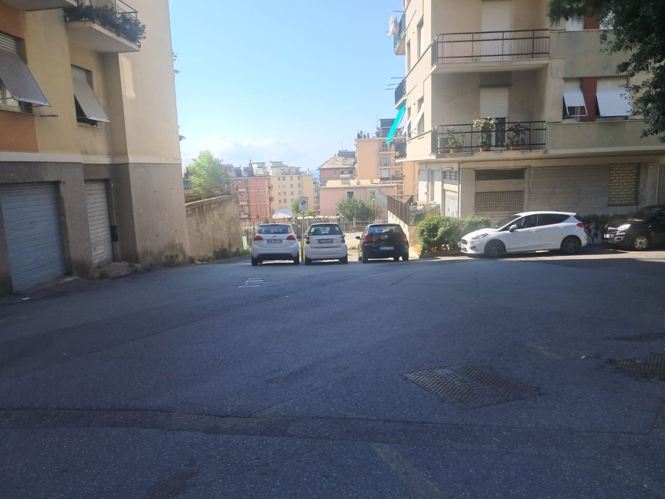 Garage in Genoa, Italy 18m², Nr. 395953