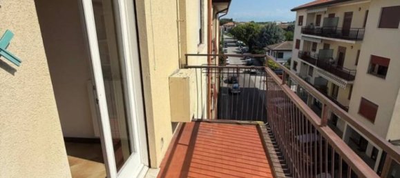 Apartamento T2 em Mogliano Veneto, Italy N.º 270635 8