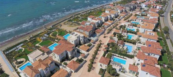 Villa de 5 dormitorios en Pervolia, Cyprus No. 82330 3