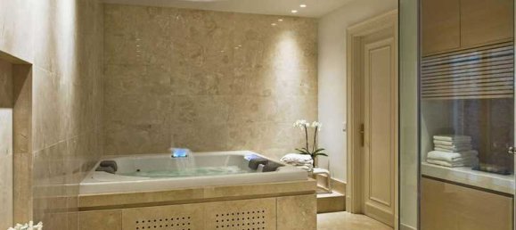 Villa de 5 dormitorios en Pervolia, Cyprus No. 82330 11