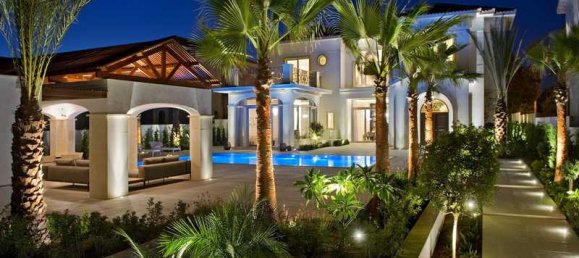 Villa de 5 dormitorios en Pervolia, Cyprus No. 82330 16