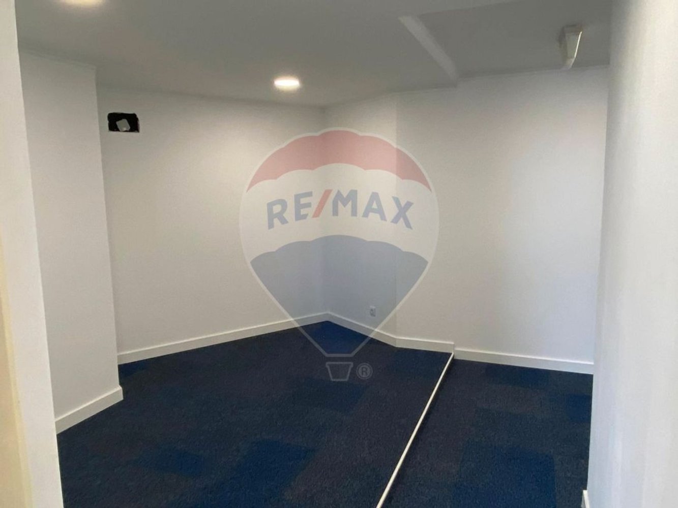 125m² Office in Lisbon, Portugal No. 71970